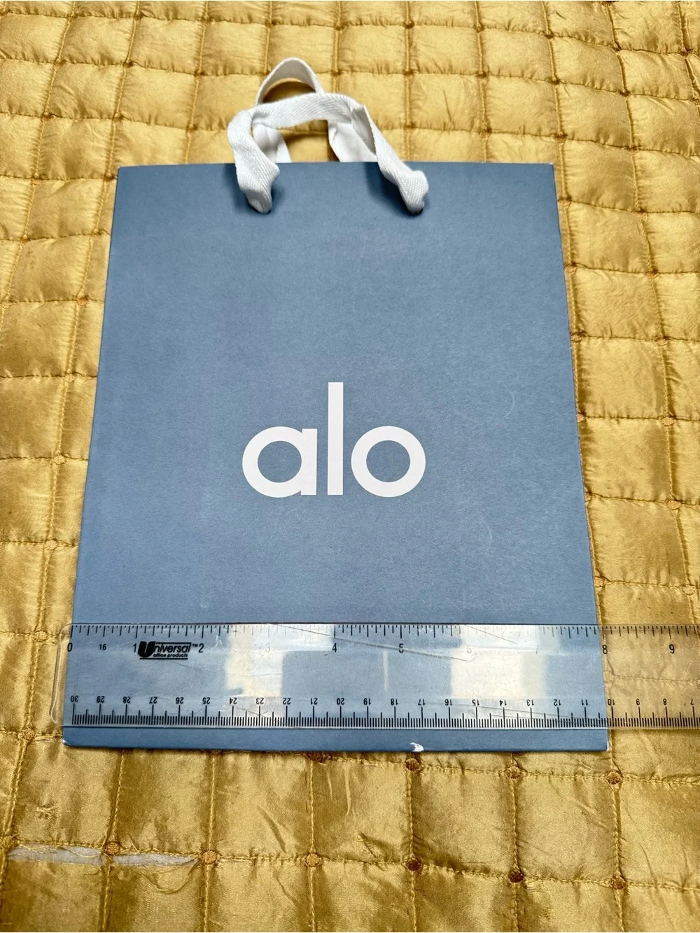 Alo Shopping Bag Gift Bag